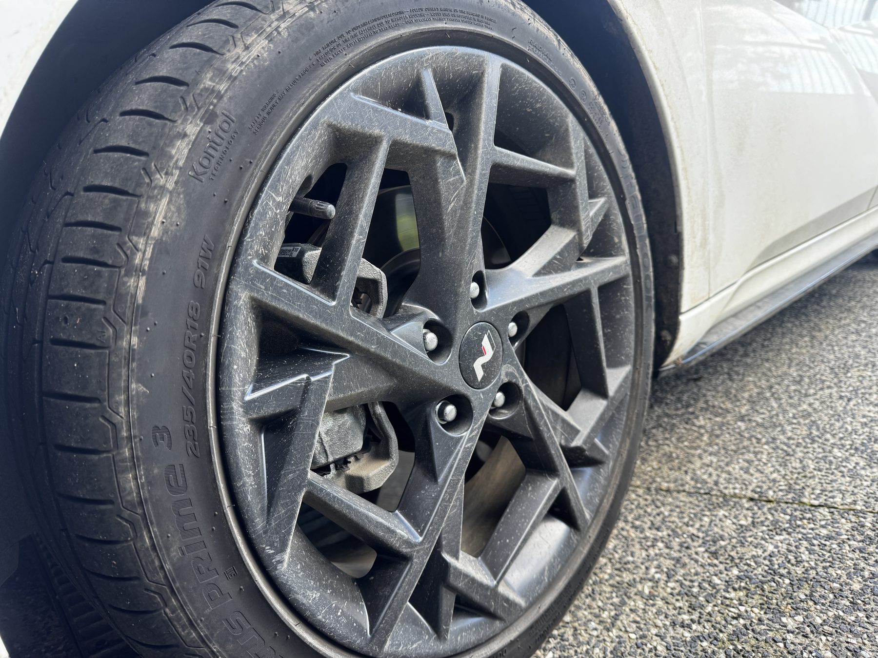 Wheel & tyre deep clean — before